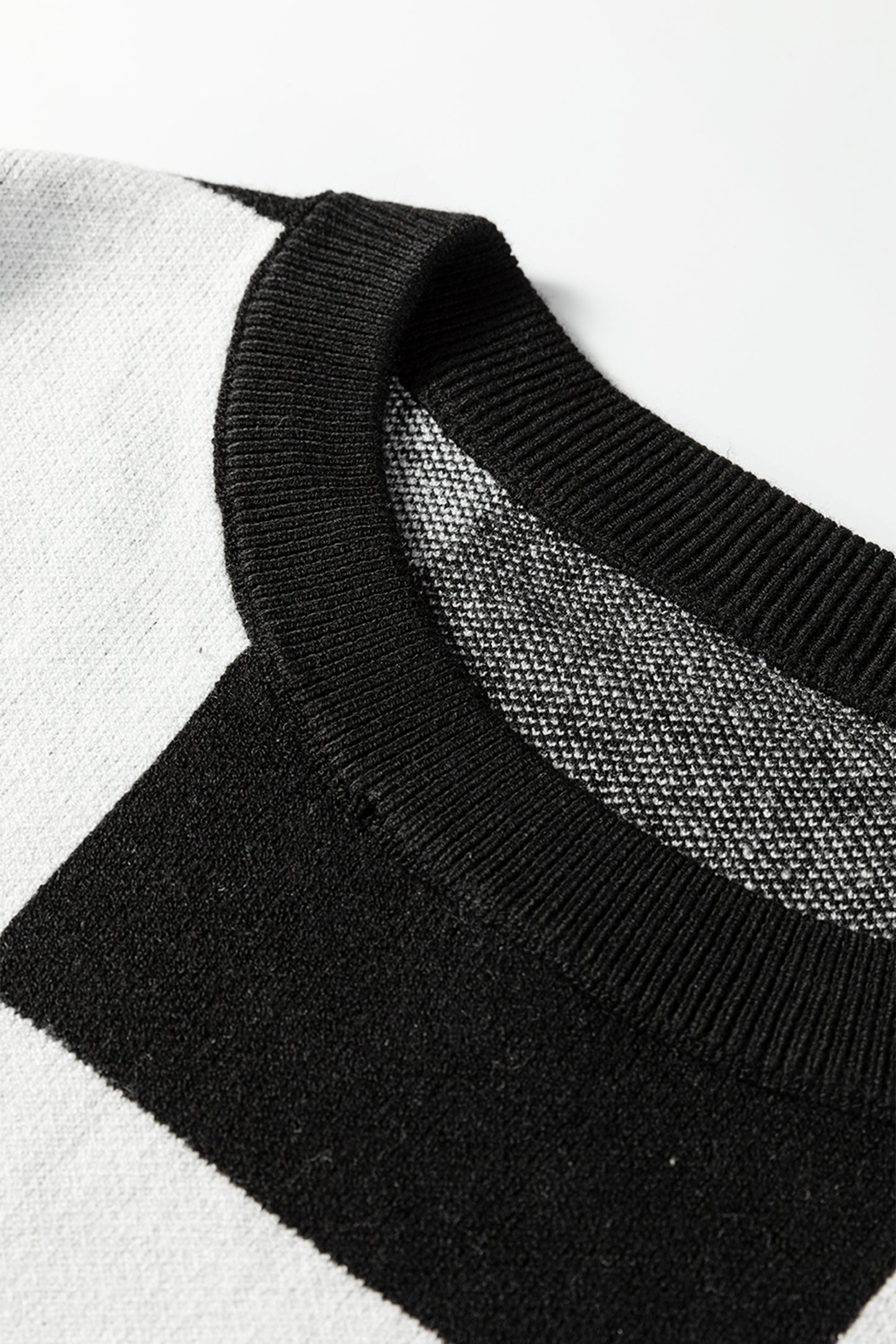 Black Checkered Pattern Loose Drop Shoulder Half Sleeve Sweater